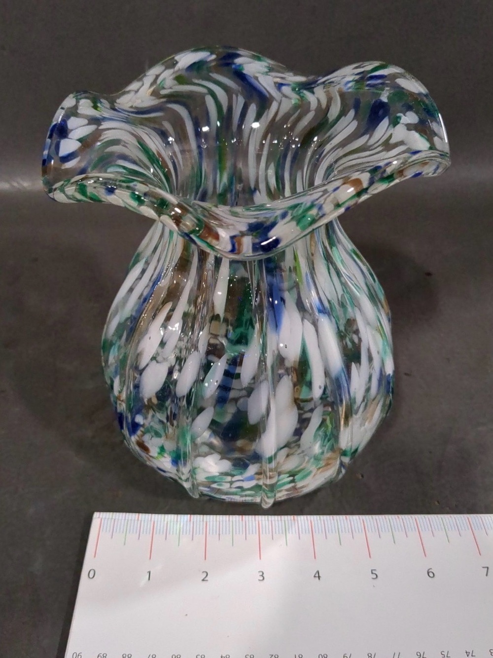 Murano Italy Confetti Ruffled Art Glass Hand Blown Mid Century Vase NWOT - Picture 4 of 7